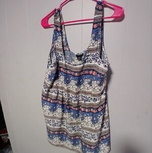 Torrid print sleeveless women's top. Size 1X